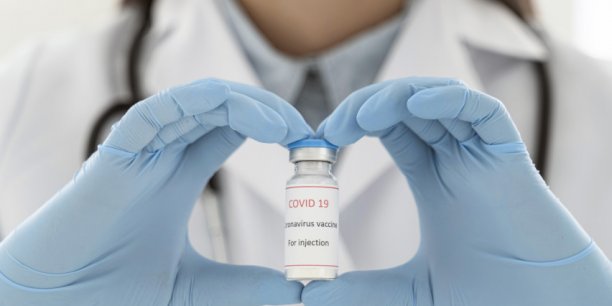 Naujos COVID-19 vakcinos „Nuvaxovid“ Lietuvą pasieks 2022 m. pirmąjį ketvirtį