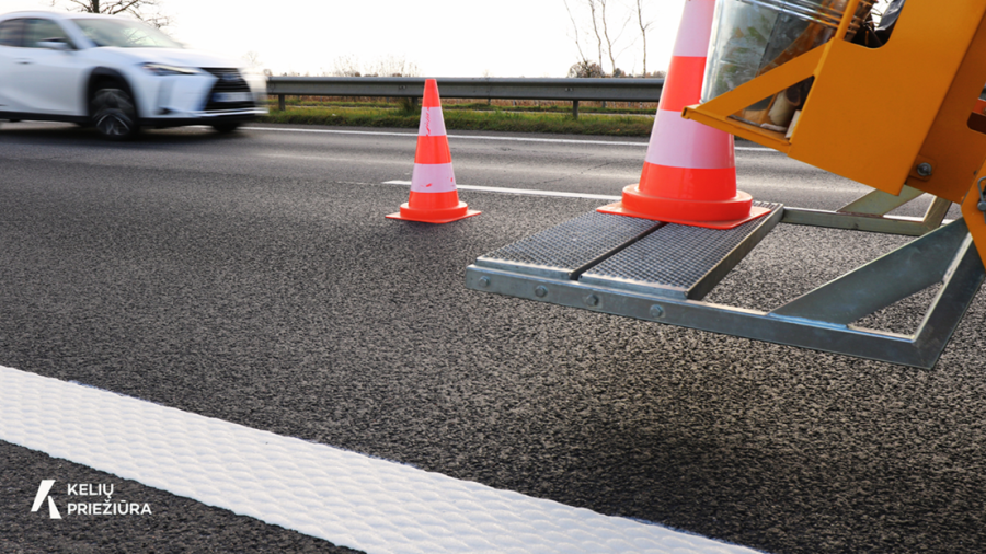 Kelininkai primena: viena neatidaus vairavimo akimirka gali kainuoti gyvybę