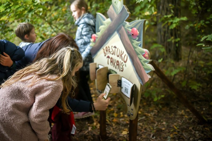 Kelionė „Barstukų takais“ – į pasakišką Dovainonių miško pasaulį