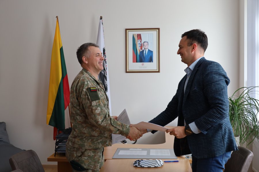 Kaišiadorių rajono savivaldybė ir Lietuvos kariuomenės Kauno regioninė karo komendantūra pasirašė...