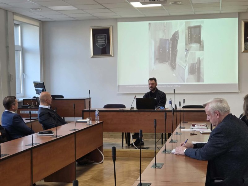 Švietimo ir kultūros įstaigų vadovai supažindinti su priedangų įrengimo ir modernizavimo principais